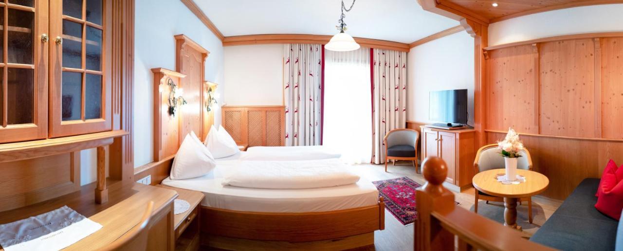 Hotel Herrschaftstaverne Haus im Ennstal Eksteriør billede